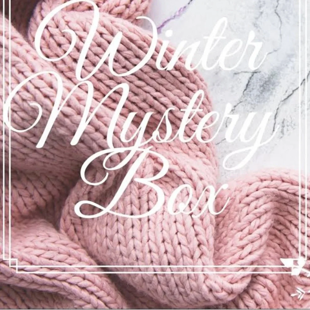 Winter 10 pieces mystery box clothing women clothing and accessories